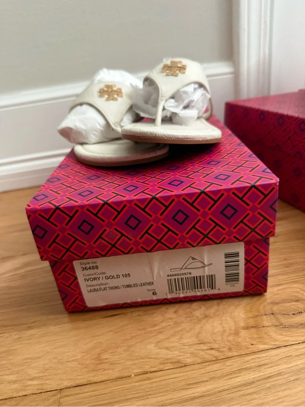 Tory Burch Cream Leather Thong Sandals with Gold Logo